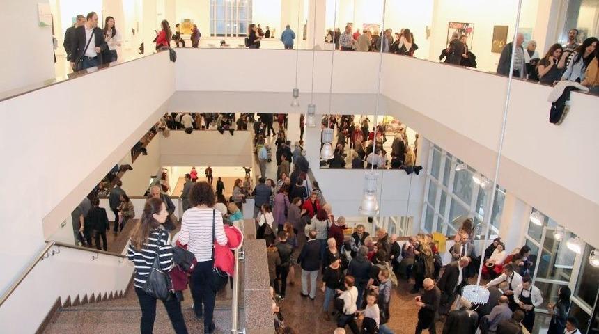 Birleşmiş Ressamlar Ve Heykeltıraşlar Derneği&rsquo;nin 48. Yıl B&uuml;y&uuml;k Sergisi &Ccedil;şm&rsquo;de A&ccedil;ıldı