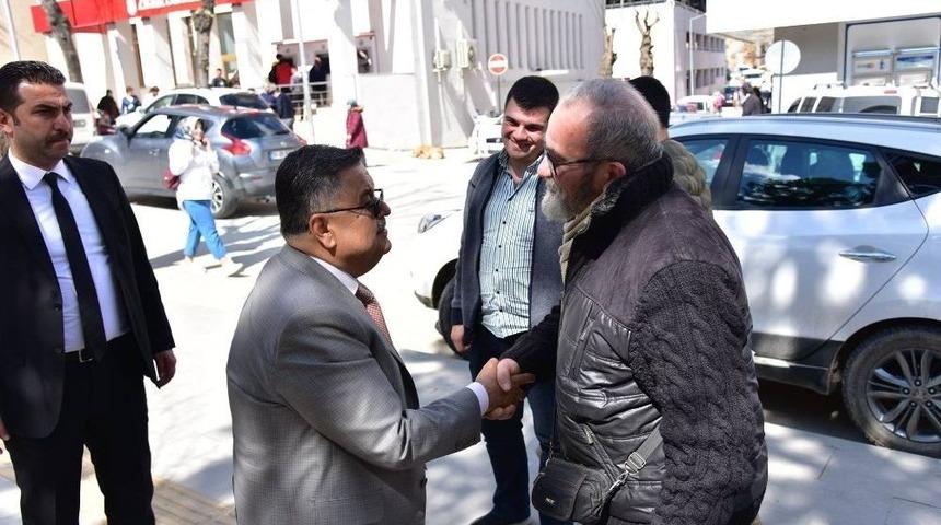 Başkan Yağcı, Esnaf Ve Vatandaşları Ziyaret Etti