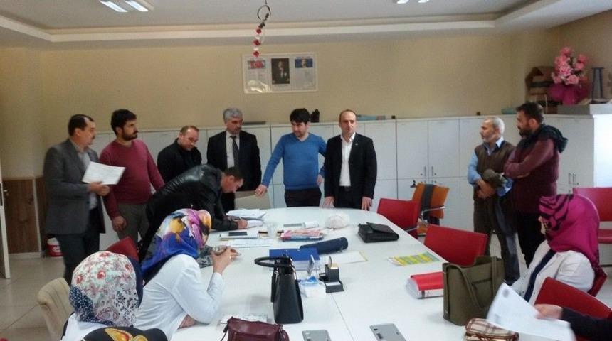 &Ouml;ğretmenlerden İmza Kampanyası