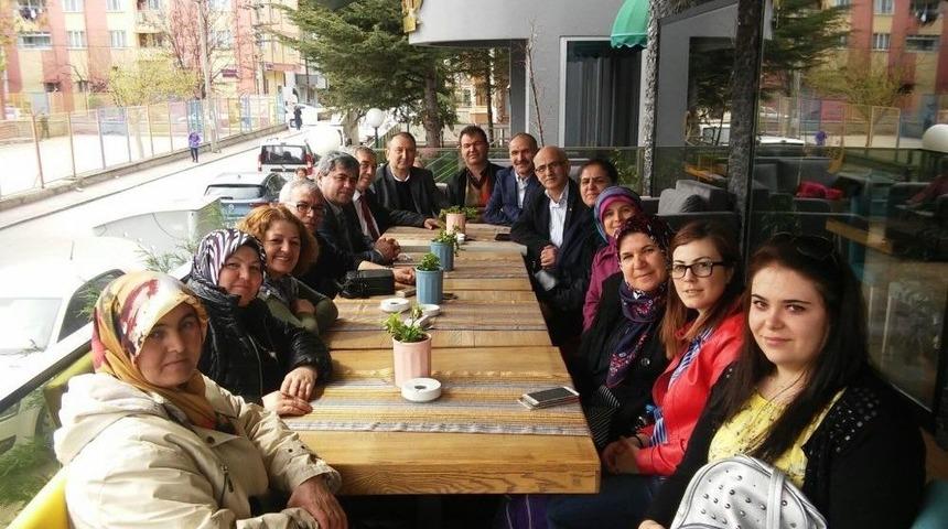 B&uuml;y&uuml;k Kayı Boyu Derneği &Uuml;yeleri Kahvaltıda Buluştu