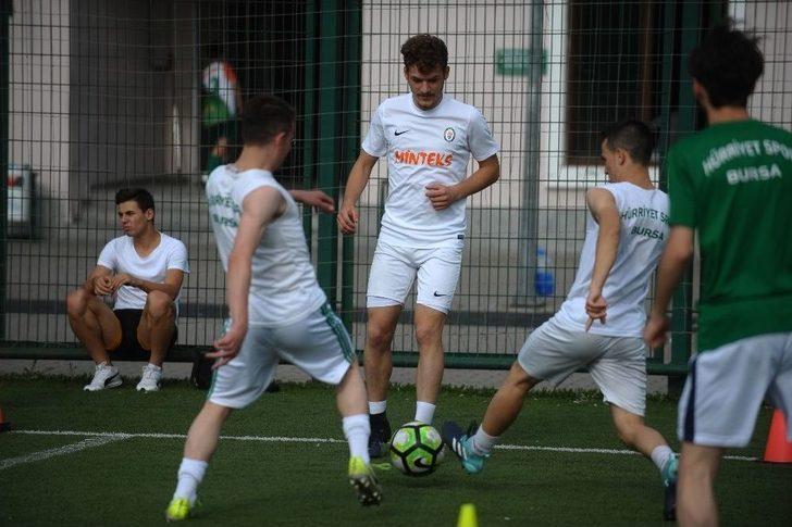 Müthiş Takım...22 Maçta 22 Galibiyet Aldılar G5