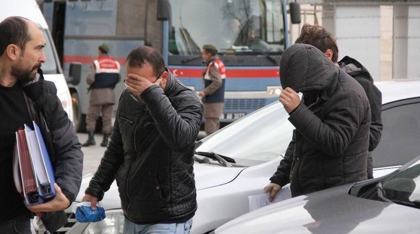 Samsun&rsquo;da Ka&ccedil;ak Sigara Operasyonunda 4 Kişi Adliyeye Sevk Edildi