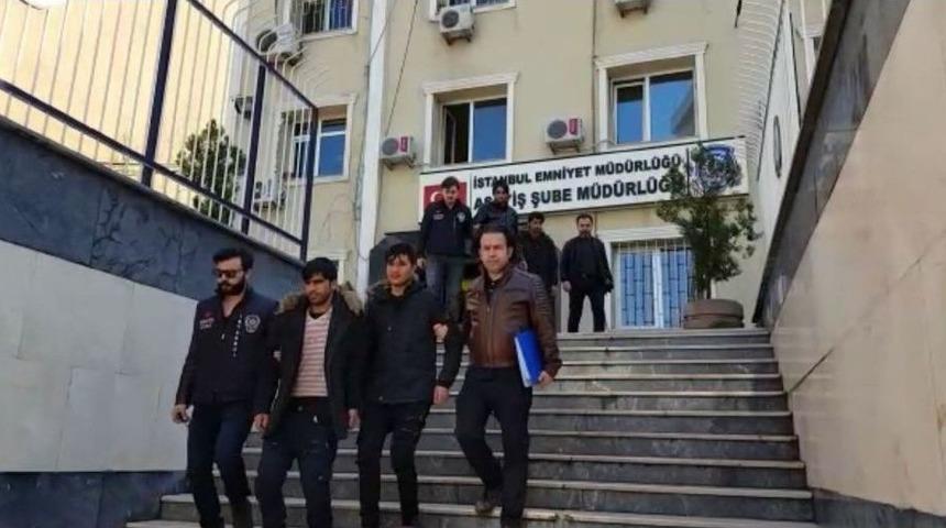 20 Dolar İçin Afganistanlı Genci Bıçaklanarak Öldürdüler