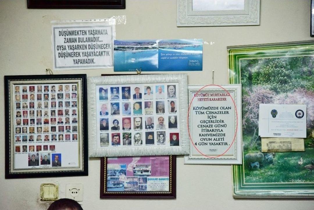 Bu Mahallede Cenaze Olunca Kahvede Oyun 4 G&uuml;n Yasak