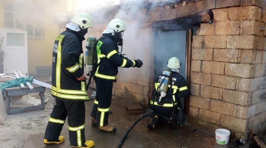 Oğlunun Çeyizi Gözünün Önünde Yandı