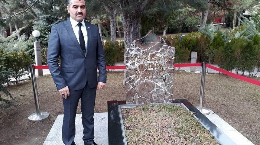 Alparslan T&uuml;rkeş&rsquo;in 21. &Ouml;l&uuml;m Yıld&ouml;n&uuml;m&uuml;