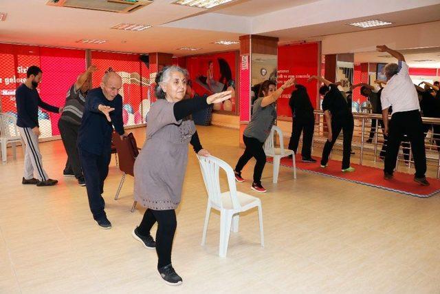 Parkinson Hastaları İçin Özel Program