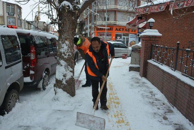 Kar Temizleme Çalışmaları Devam Ediyor