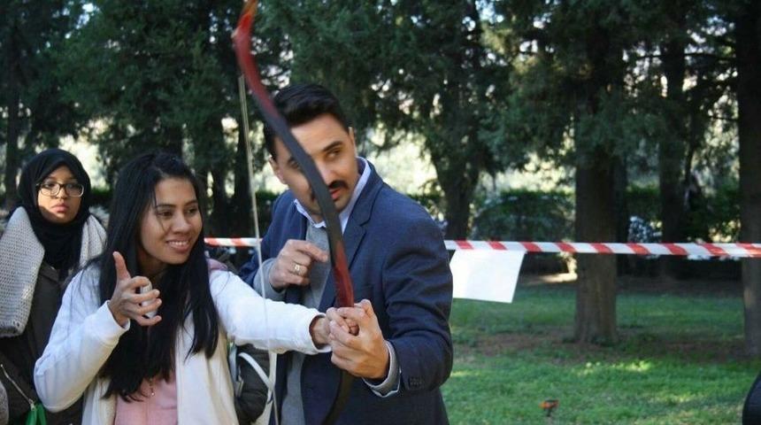 &Uuml;niversite &Ouml;ğrencilerine Ok Atış Talimi