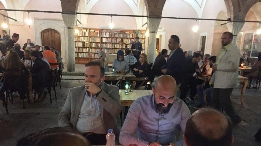 &Uuml;stad Necip Fazıl Kısak&uuml;rek, Ey&uuml;psultan&rsquo;da Hatıralarıyla Anıldı