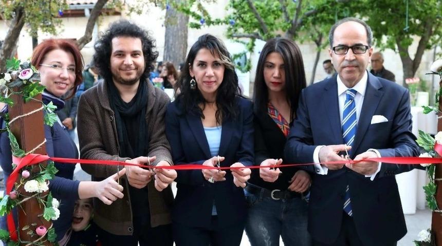 Ga&uuml;n Ve Anadolu &Uuml;niversitesi&rsquo;nden Karma Resim Sergisi