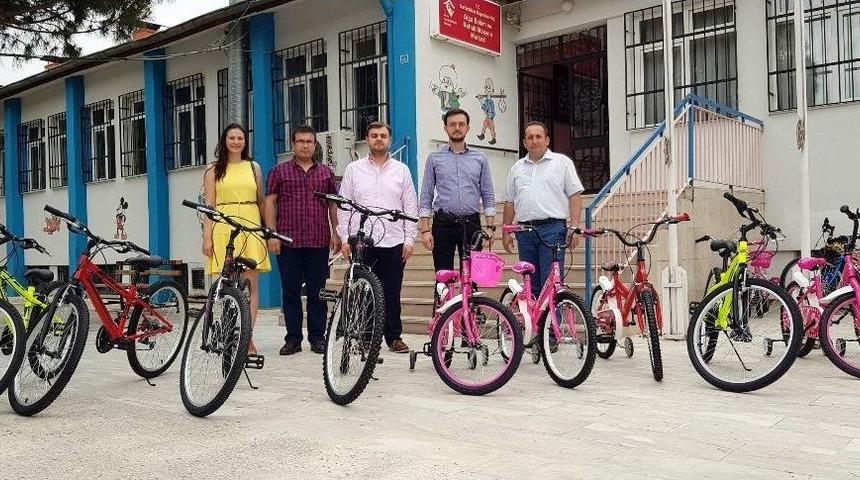 Rehabilitasyon Merkezinde Bisiklet Mutluluğu