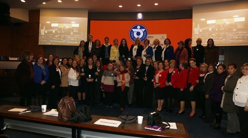 Başkan Uyar, Kadınları Siyasette Dayanışmaya &Ccedil;ağırdı