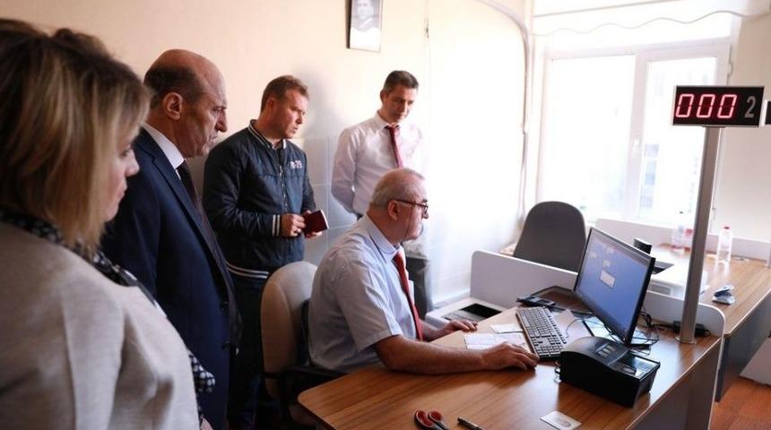 Kırklareli Valisi &Ccedil;ift&ccedil;i, N&uuml;fus M&uuml;d&uuml;rl&uuml;ğ&uuml;nden Bilgi Aldı