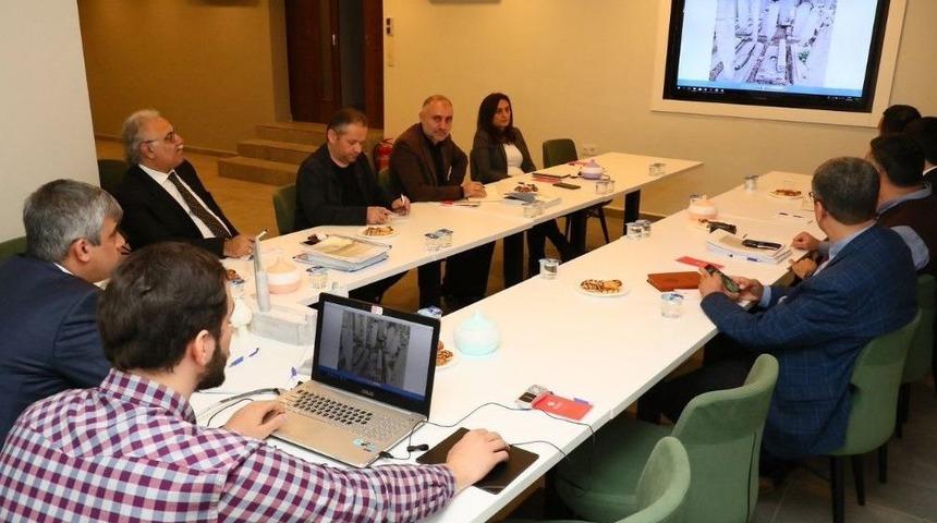 Ey&uuml;psultan&rsquo;da Mezar Taşları Koruma Altına Alınıyor