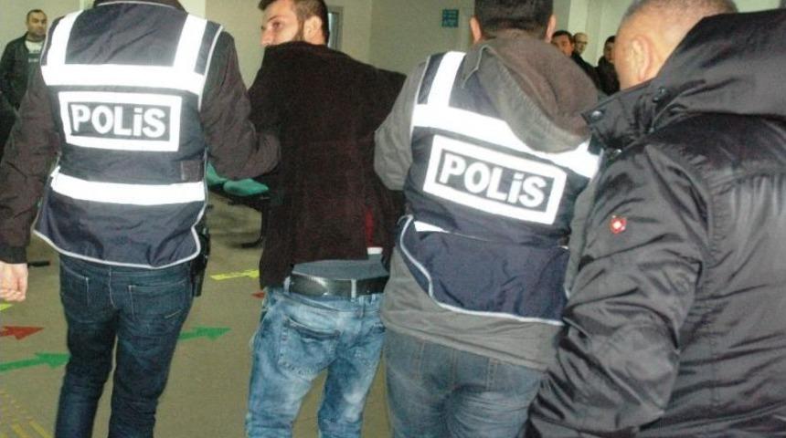 Otomobilden Ses Sistemi &Ccedil;alan Hırsız Zanlısı Yakalandı