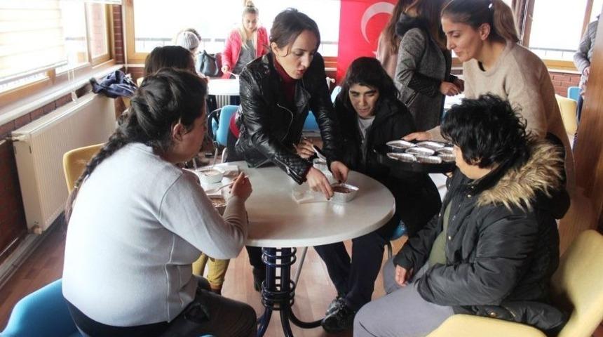 Tunceli&rsquo;de Gen&ccedil;ler, Engelli Bireylerle Bir Araya Geldi