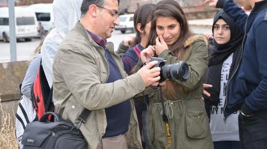 Fotoğraf Sanat&ccedil;ıları, &Ouml;ğrencilerle Bir Araya Geldi