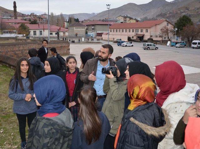 Fotoğraf Sanatçıları, Öğrencilerle Bir Araya Geldi