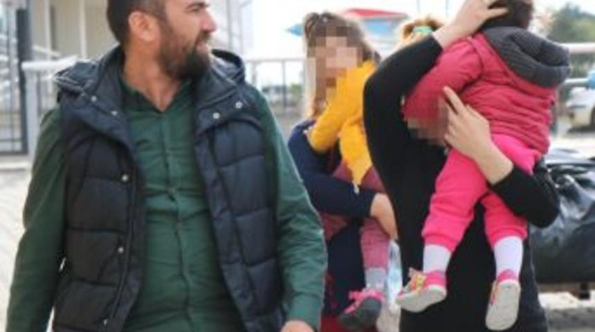 18 Bin Liralık Soygun Yapan Bebekli Hırsızlar G&ouml;zaltına Alındı