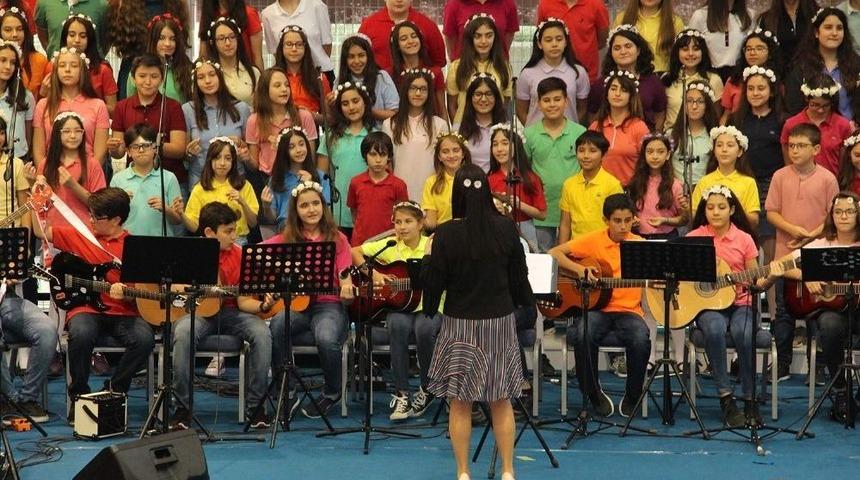 M&uuml;zik Gecesinde Ted Ankara Koleji Gen&ccedil;lik Senfoni Orkestrası Ve Koroları Konseri