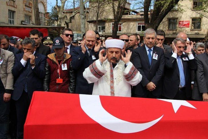 Şehit Polisi İki Bakan Ve Binler Uğurladı G5