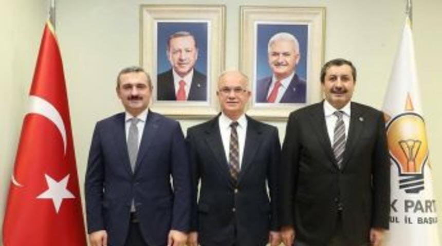 Beylikd&uuml;z&uuml; Ak Parti İl&ccedil;e Başkanlığına İş Adamı Mahmut K&uuml;&ccedil;&uuml;kdoğan Se&ccedil;ildi