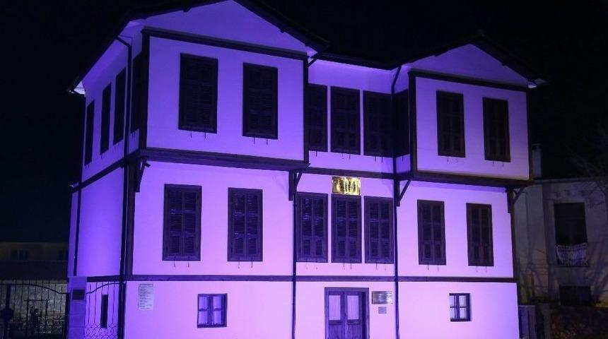 Kırklareli Belediyesi Otizme Dikkat Çekmek İçin Mavi Işık Yaktı