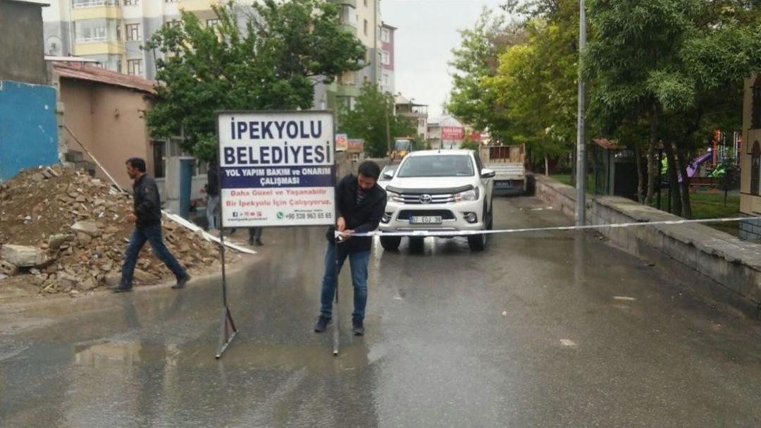 İpekyolu&rsquo;nda Yol Hamlesi Devam Ediyor