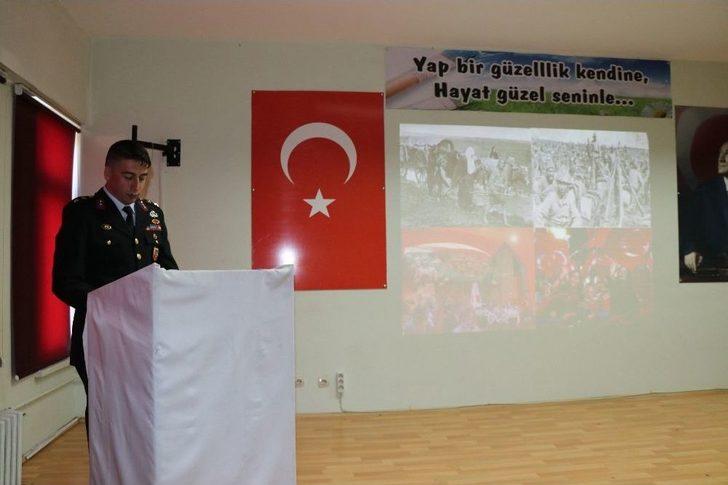 Jandarma Yüzbaşı Bülbül Öğrencilere Şehitlik Ve Gaziliği Anlattı G2