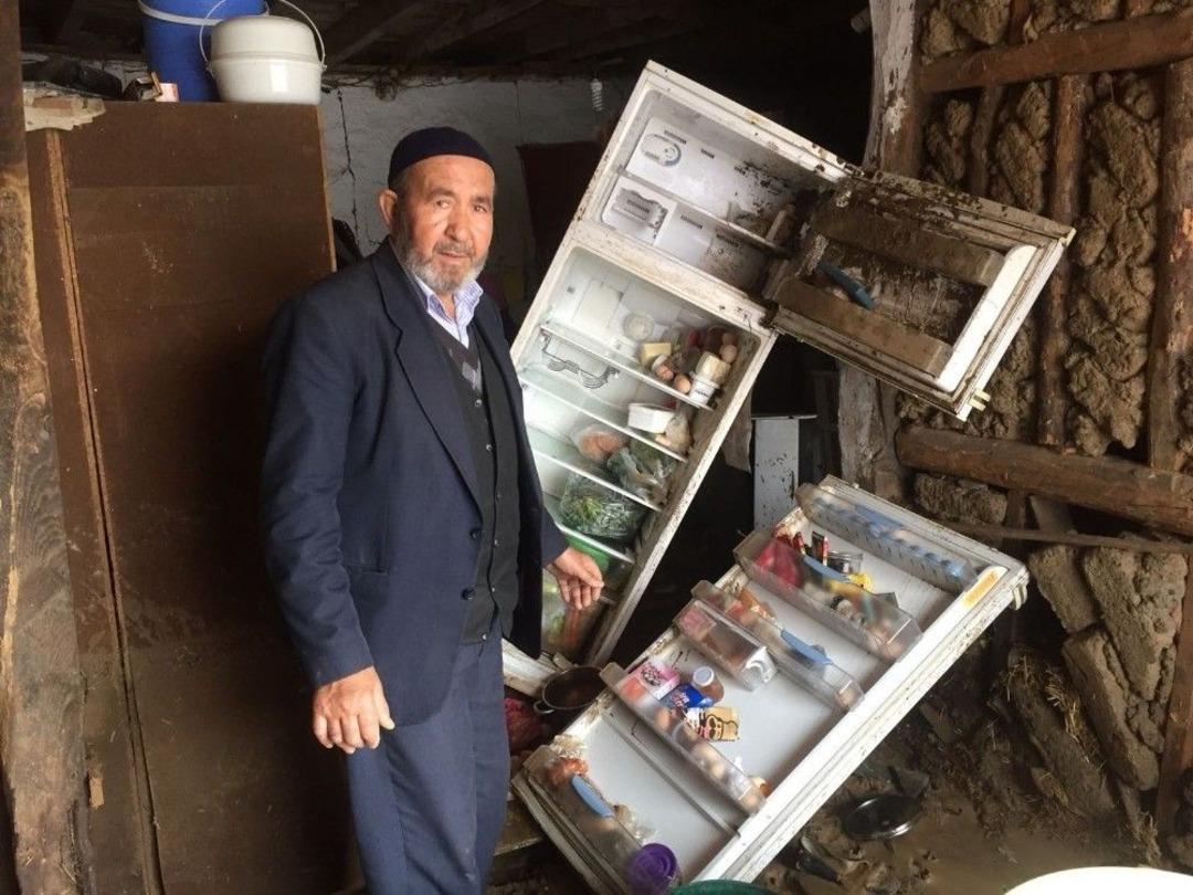 Bir K&ouml;y Sel Sularının Altında Kaldı, Dehşet G&uuml;n Ağırmasıyla Ortaya &Ccedil;ıktı