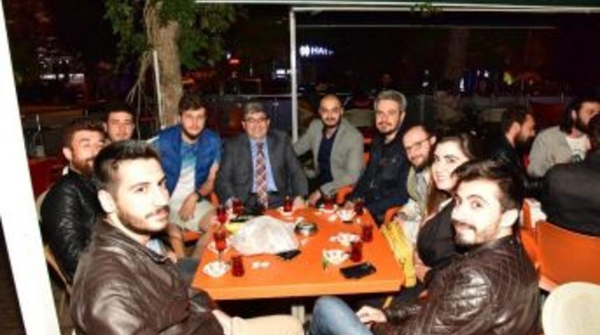 Başkan Can, İftar Sonrası Vatandaşlarla Buluştu