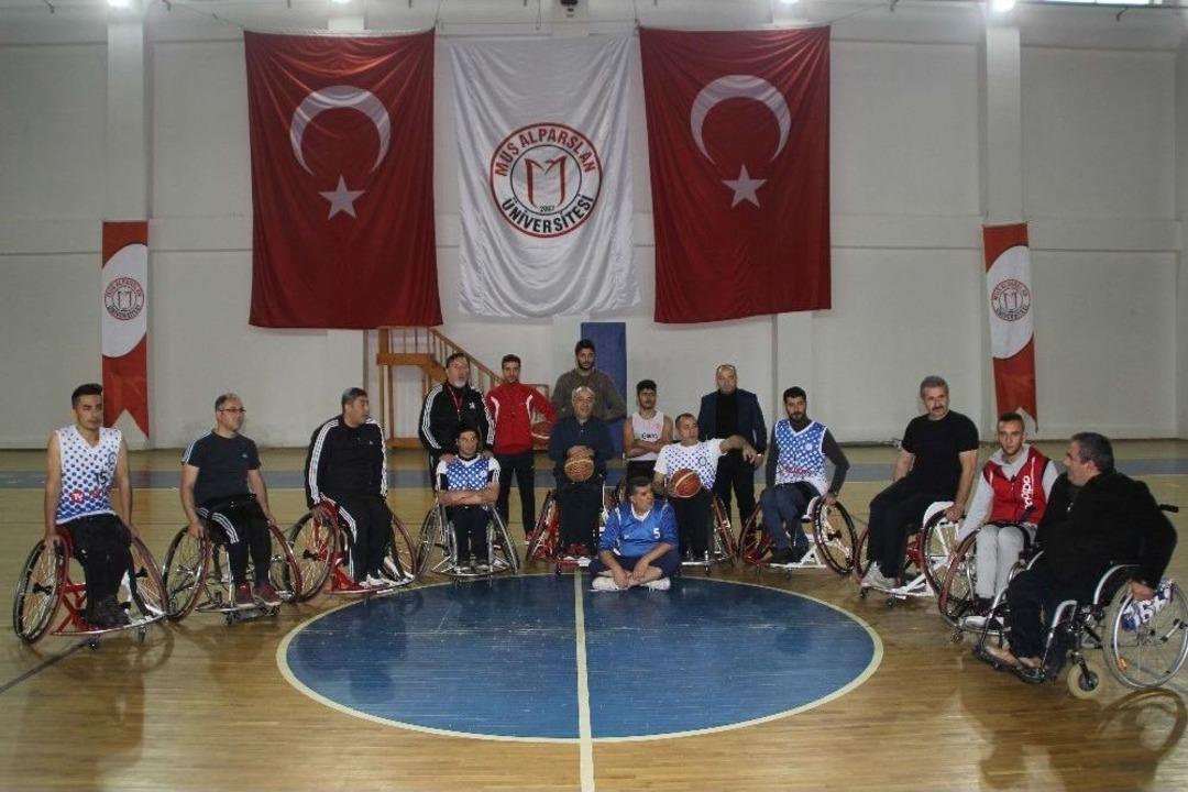 Mş&uuml;&rsquo;de &rsquo;engelleri Birlikte Aşalım&rsquo; Etkinliği