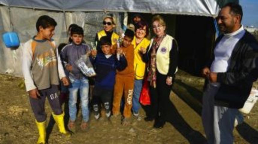 Suriyeli M&uuml;ltecilere Diş Fır&ccedil;ası Ve Diş Macunu Desteği