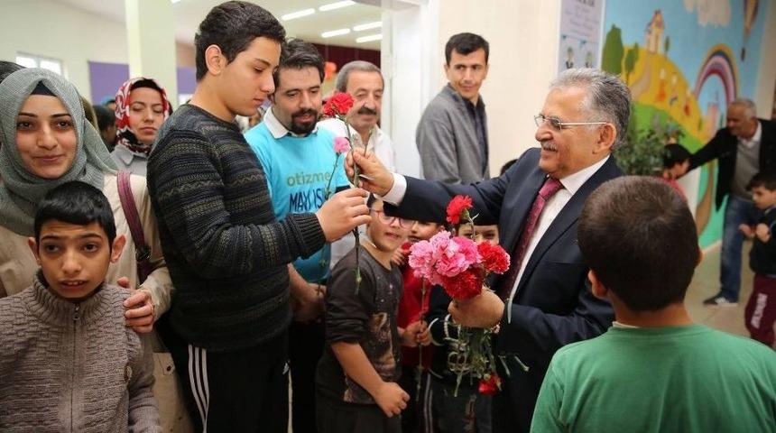 Başkan B&uuml;y&uuml;kkılı&ccedil;, "&ouml;zel &Ccedil;ocuklara Her T&uuml;rl&uuml; Yatırım Ve Hizmetimiz Devam Edecek"