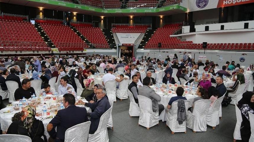 B&uuml;y&uuml;kşehir Ailesinin İftar Programları Devam Ediyor