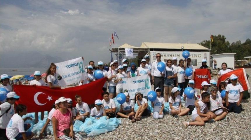 Sezon &Ouml;ncesi Sahil Ve Deniz Temizliği