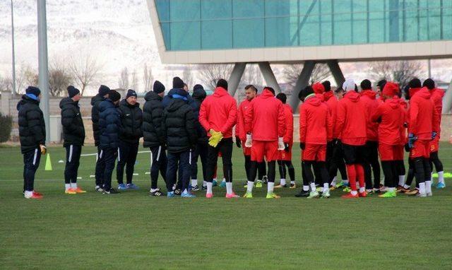 Kayserispor’da Beşiktaş Maçı Hazırlıkları Sürüyor