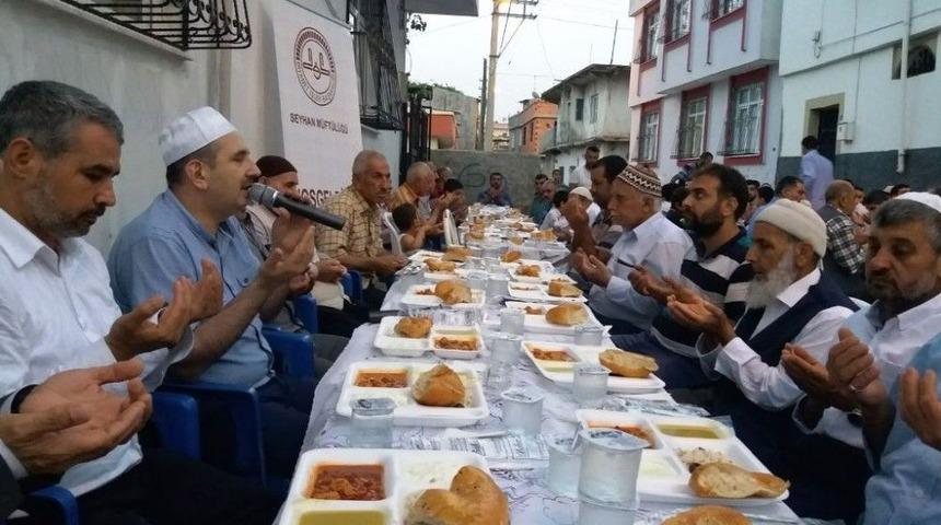 Seyhan M&uuml;ft&uuml;l&uuml;ğ&uuml;, Vatandaşlarla İftarda Buluşuyor