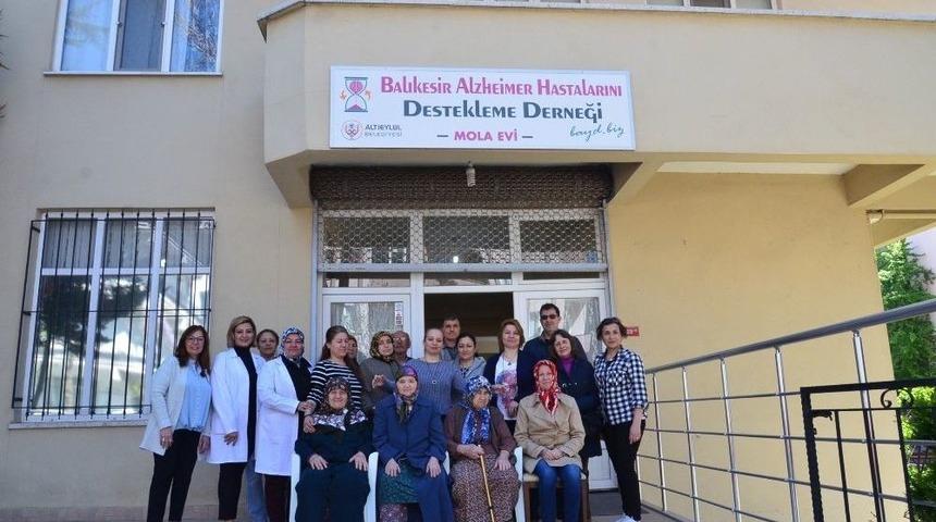 Balıkesir’de 5 Bin 700 Alzheimer Hastası Var