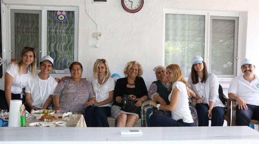 Manisa B&uuml;y&uuml;kşehir&rsquo;in Sosyal Doku Ekibi Kapı Kapı Geziyor
