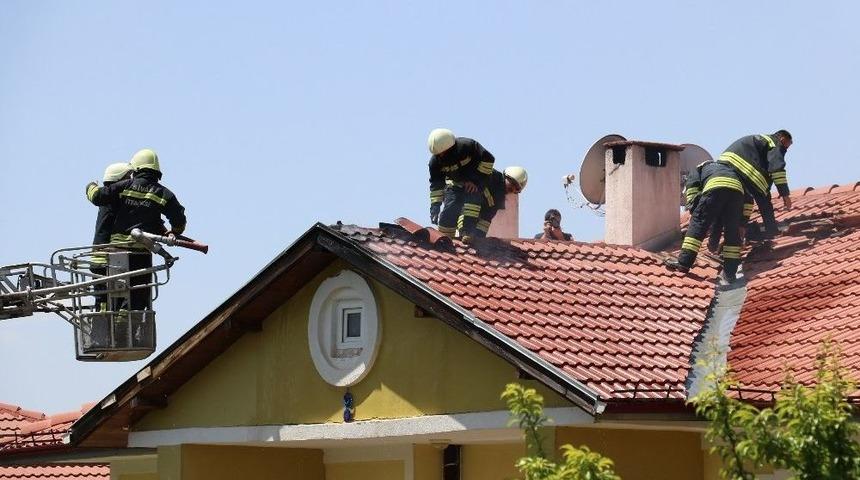 Lüks Villada Çıkan Yangın Korkuttu