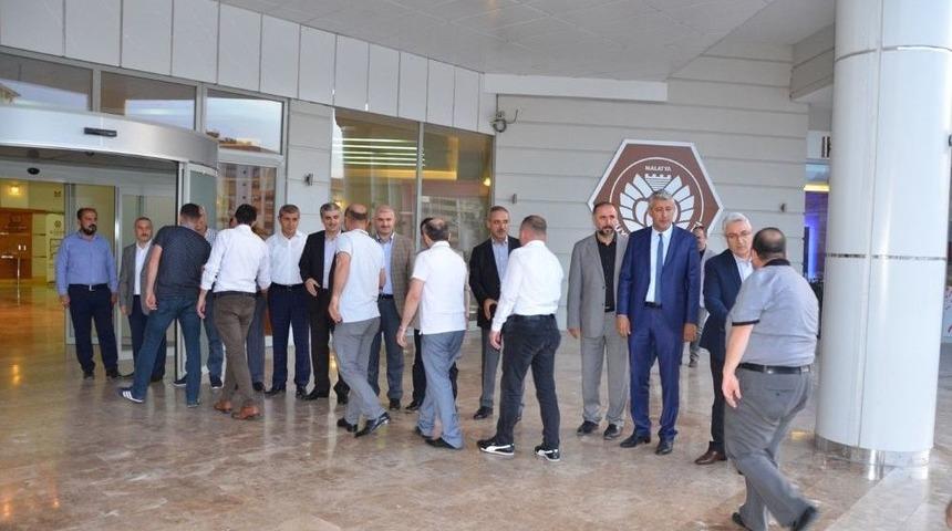 Esenlik &Ccedil;alışanları İftar Yemeğinde Bir Araya Geldi