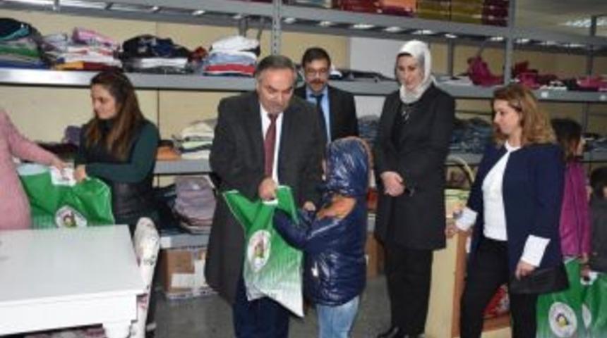 İhtiya&ccedil; Sahiplerine Yardım