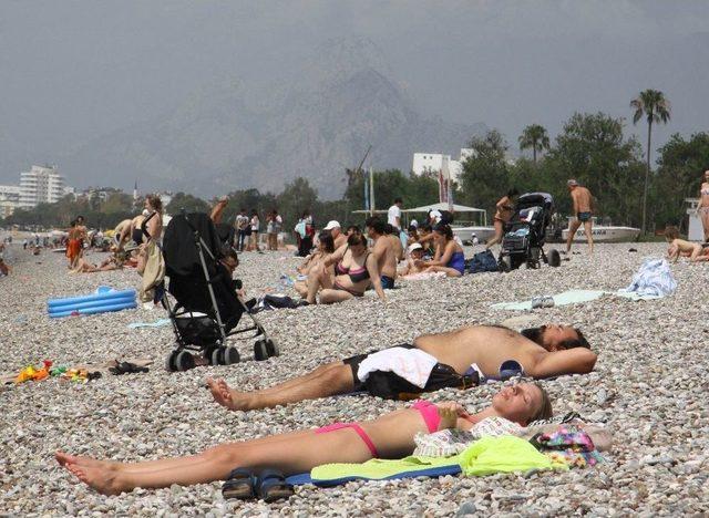 Antalya’da Yağmurun Ardından Deniz Keyfi