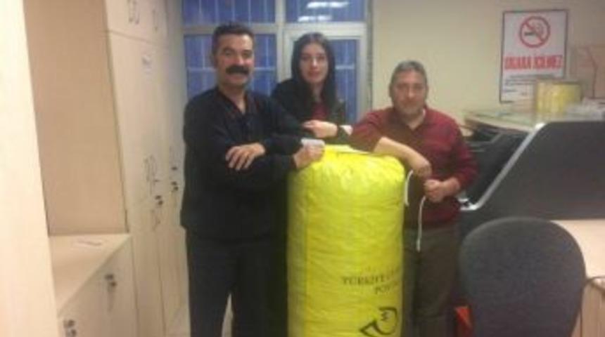 Ptt Memuru Mavi Kapaklarla Umut Olmaya Devam Ediyor