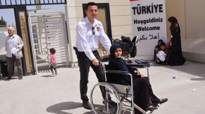 Suriyeliler Bayram İ&ccedil;in &Uuml;lkelerine Gidiyor