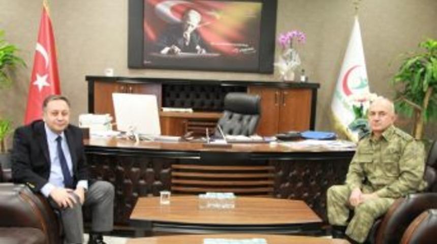 Korgeneral Karataş&rsquo;tan M&uuml;d&uuml;r Akdoğan&rsquo;a Ziyaret