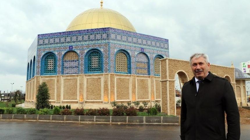 (&ouml;zel Haber) Sahile Kubbet-&uuml;s Sahra Yaptılar, Sırada Mescid-i Aksa Var