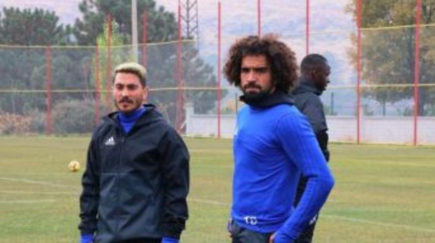 Sadık &Ccedil;iftpınar Performansıyla Milli Takıma G&ouml;z Kırpıyor